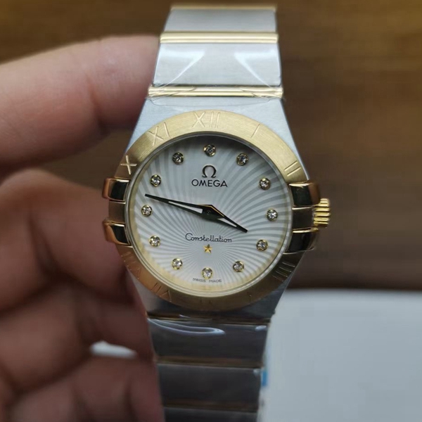 オメガ時計正面デザイン